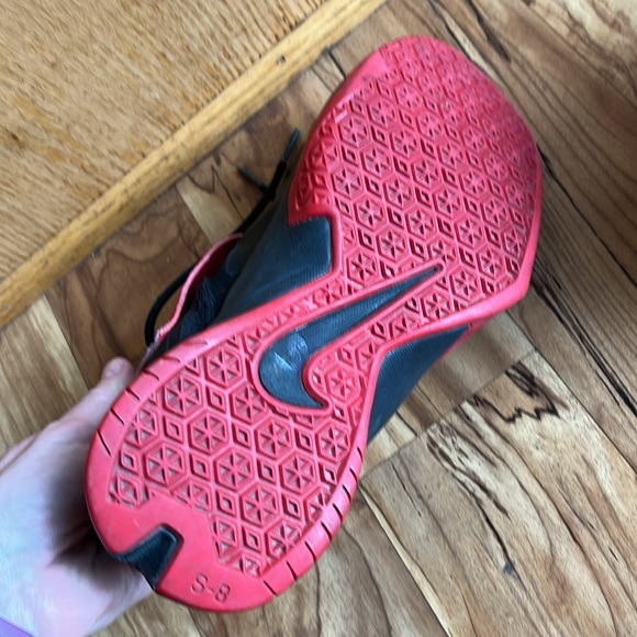 Nike youth 7 Lebron soldiers VIII Zoom sneakers Tennies shoes red black mid top - Picture 6 of 14